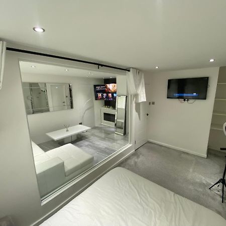 Luxurious High Spec 1 Bedroom Apartment In London Eltham Exterior photo