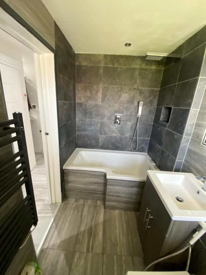 Luxurious High Spec 1 Bedroom Apartment In London Eltham Exterior photo